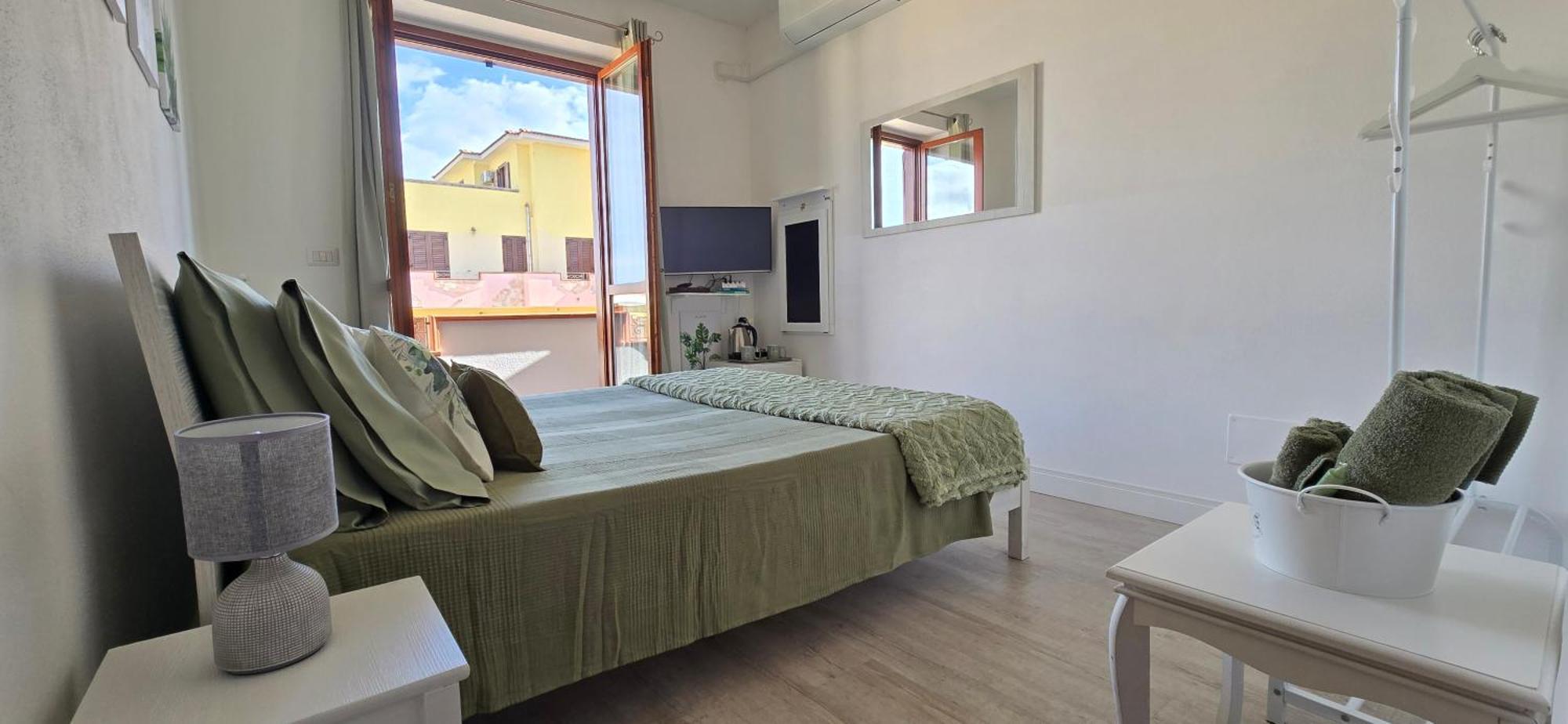 Casa Rosy - Stanza Privata Con Bagno Esclusivo E Parcheggio Gratuito Apartment Porto Torres Exterior photo